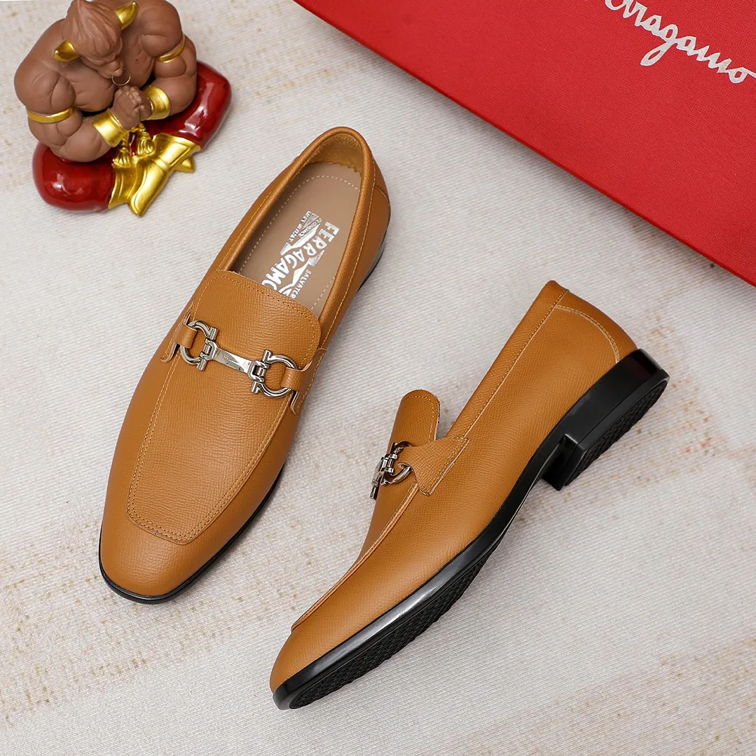 Men's shoes 💰600 🕷🕷🐂【Ferragamo】 Popular fashion casual shoes🇨🇳Official website counter 1:1 production, original mold opening💯Good quality can be seen, imported high-end first-layer pebbled calfskin, water-dyed🐂leather lining🌿very clear texture, high-quality waterproof, non-slip and wear-resistant outsole🎋high quality and low price, truly handmade🍓, 5 colors available! Code number 38-44 (45. To be customized)